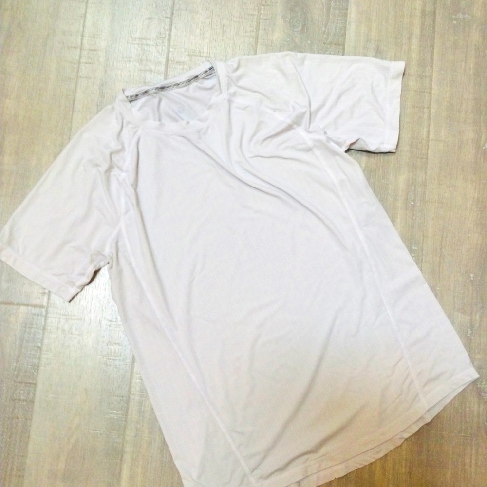 Men’s Lulu Lemon Short Sleeve Shirt…